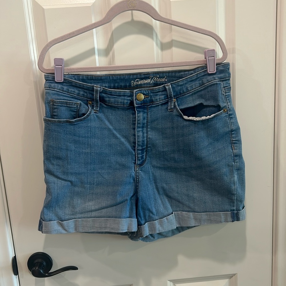 Universal Thread Jean Shorts *Size 14W*